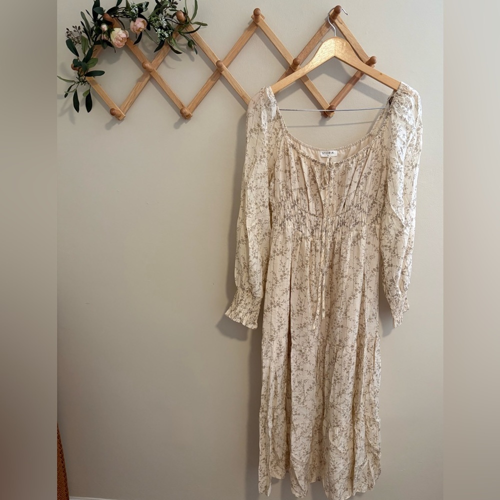 Storia- Floral Cream Dress